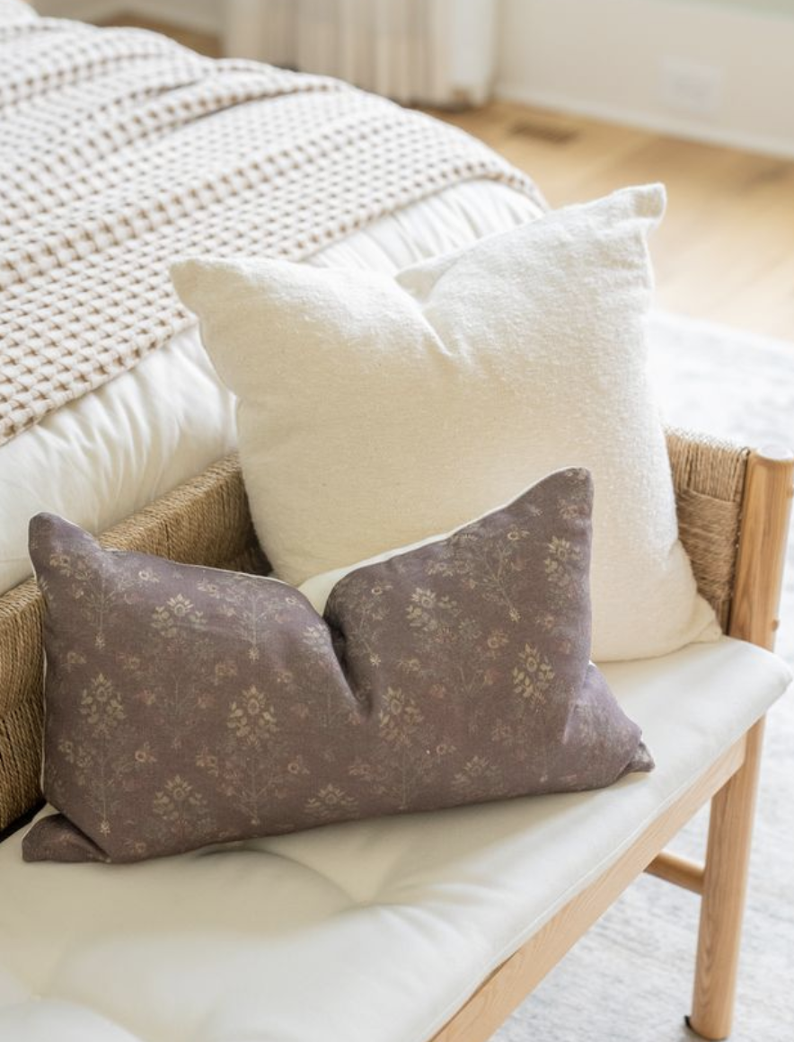 Pops of Fall Dcor (Without Going Overboard)